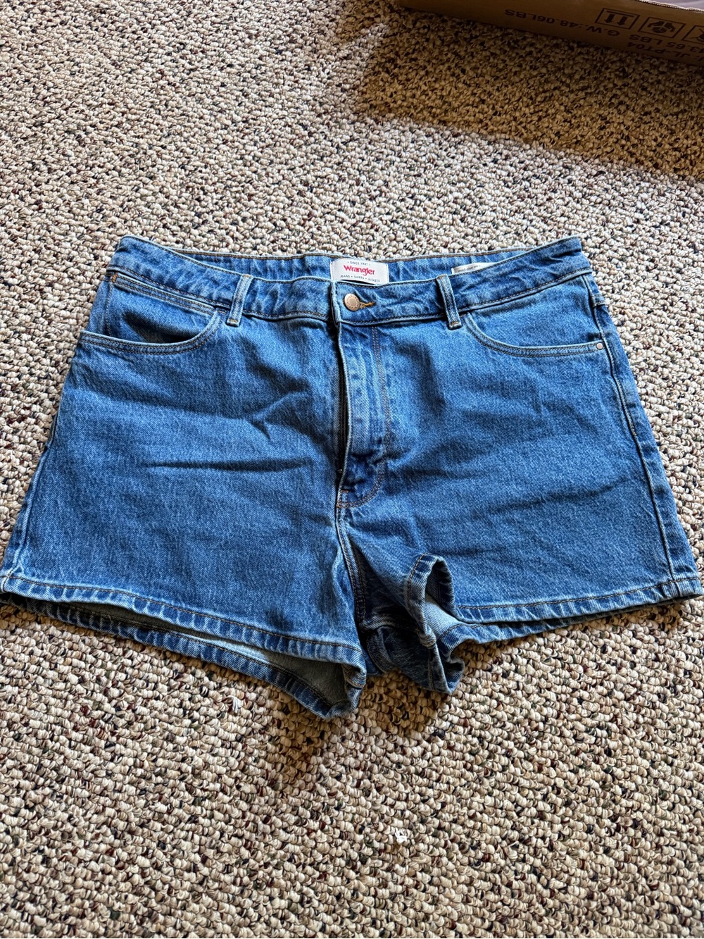Wrangler Blue Denim Mid-rise vintage Women's Shorts